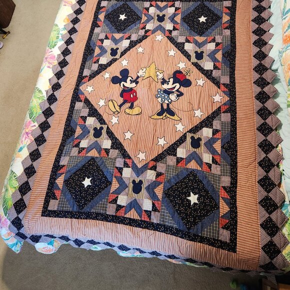 VTG Disney Mickey Minnie Mouse Cotton Patchwork Quilt Wallhanger - Picture 2 of 11